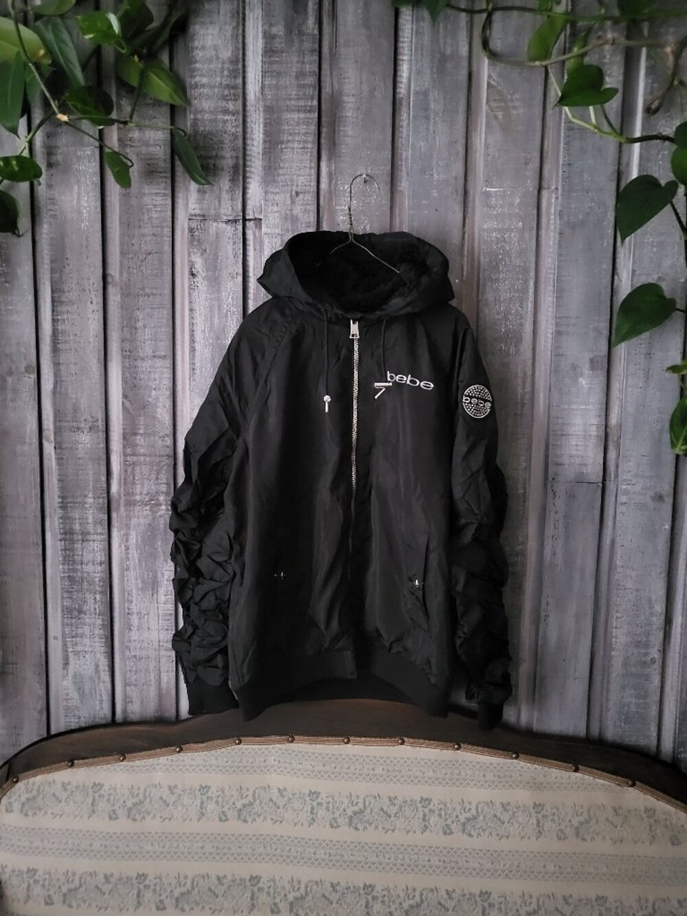 BEBE Black Sherpa Lined Hooded Ruched Sleeve Bomber Jacket Medium NWOT